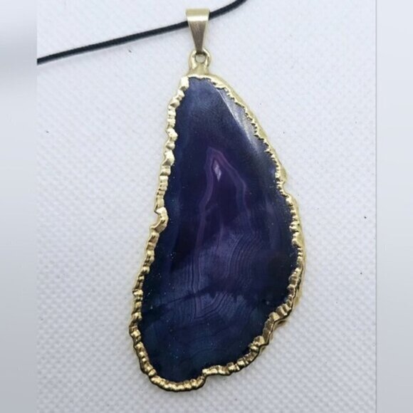 Druzy Purple Crystal Seal with Gold Necklace Seal with Gold Necklace - Picture 2 of 6